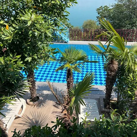Blue Horizon Vila *
